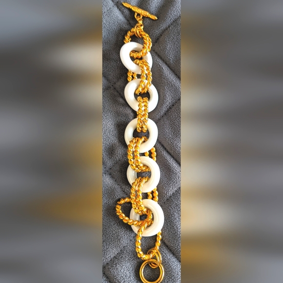 Kenneth Jay Lane Link Bracelet - Picture 6 of 7